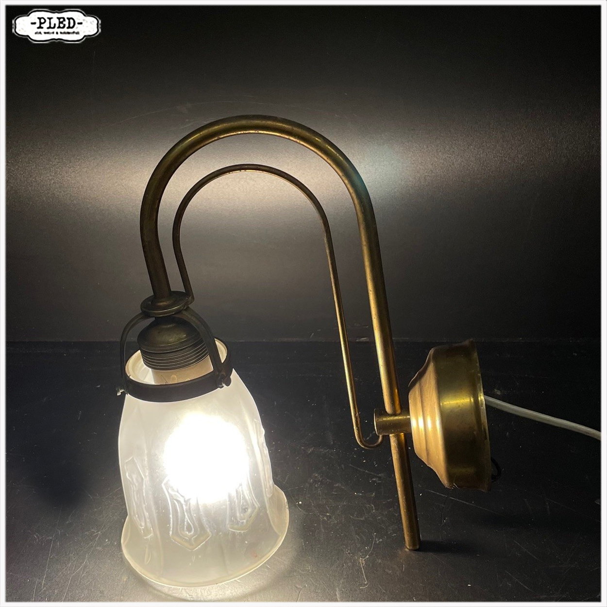 Messing art deco wandlamp met frosted glass kapje - Afbeelding 8