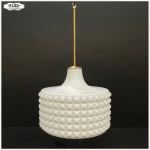 Prachtige opaline pendellamp - Bohemen, jaren 60