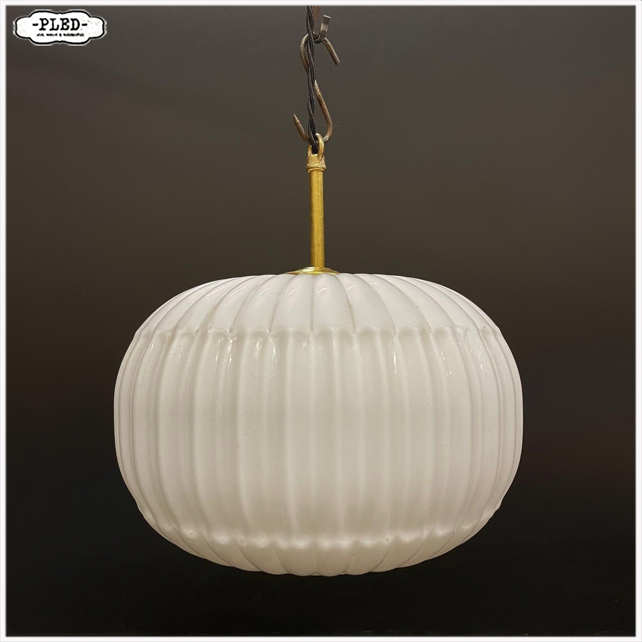 Vintage pompoenvormige opaal glazen pendellamp, Bohemen 1960s - Afbeelding 2