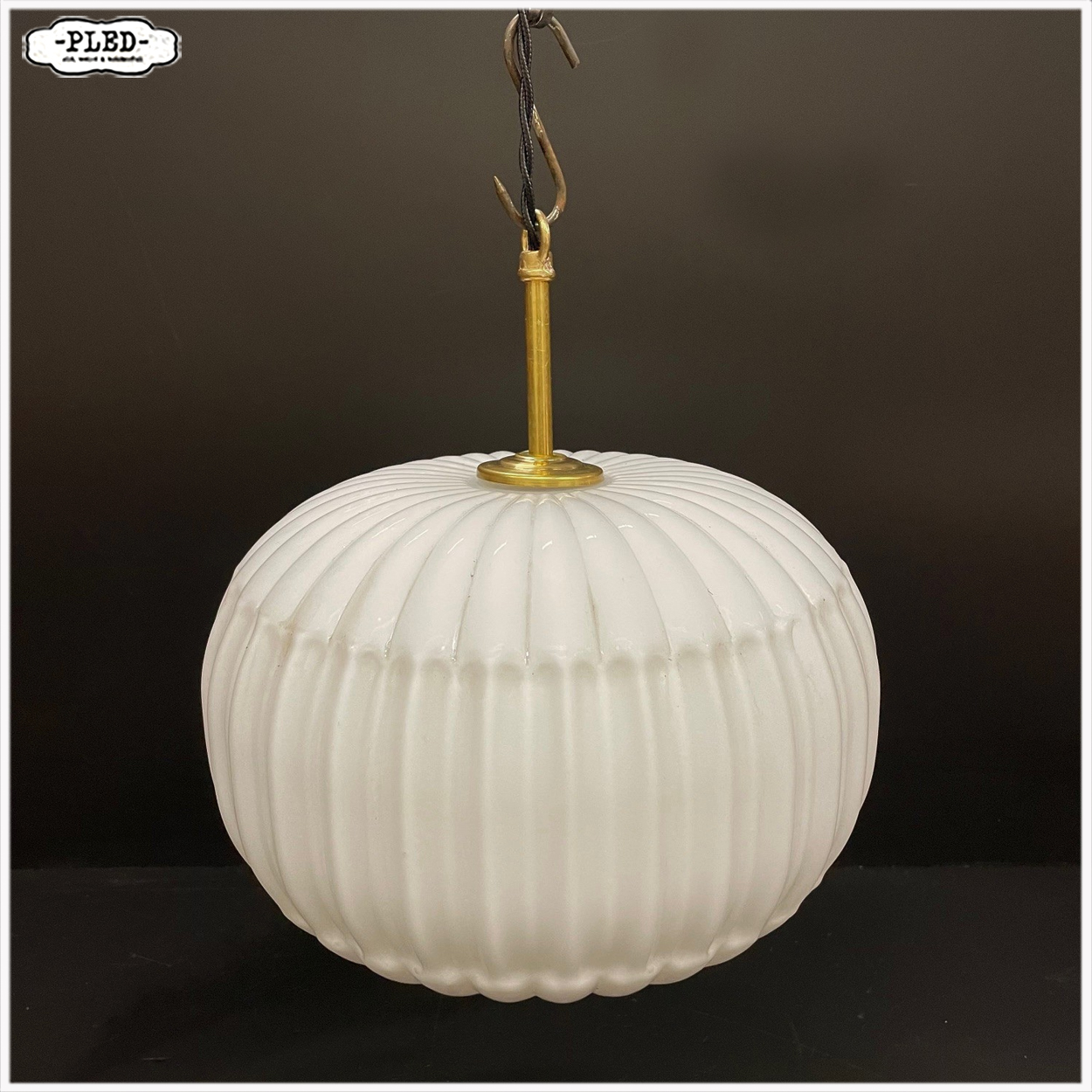 Vintage pompoenvormige opaal glazen pendellamp, Bohemen 1960s - Afbeelding 4