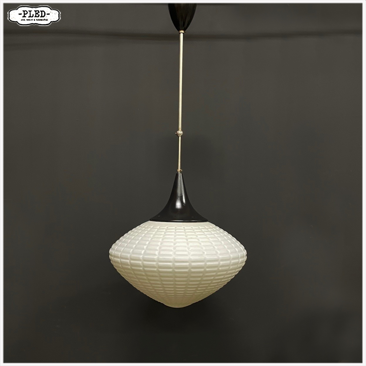 Diamantvormige vintage opaalglazen pendellamp, Bohemen, sixties - Afbeelding 3