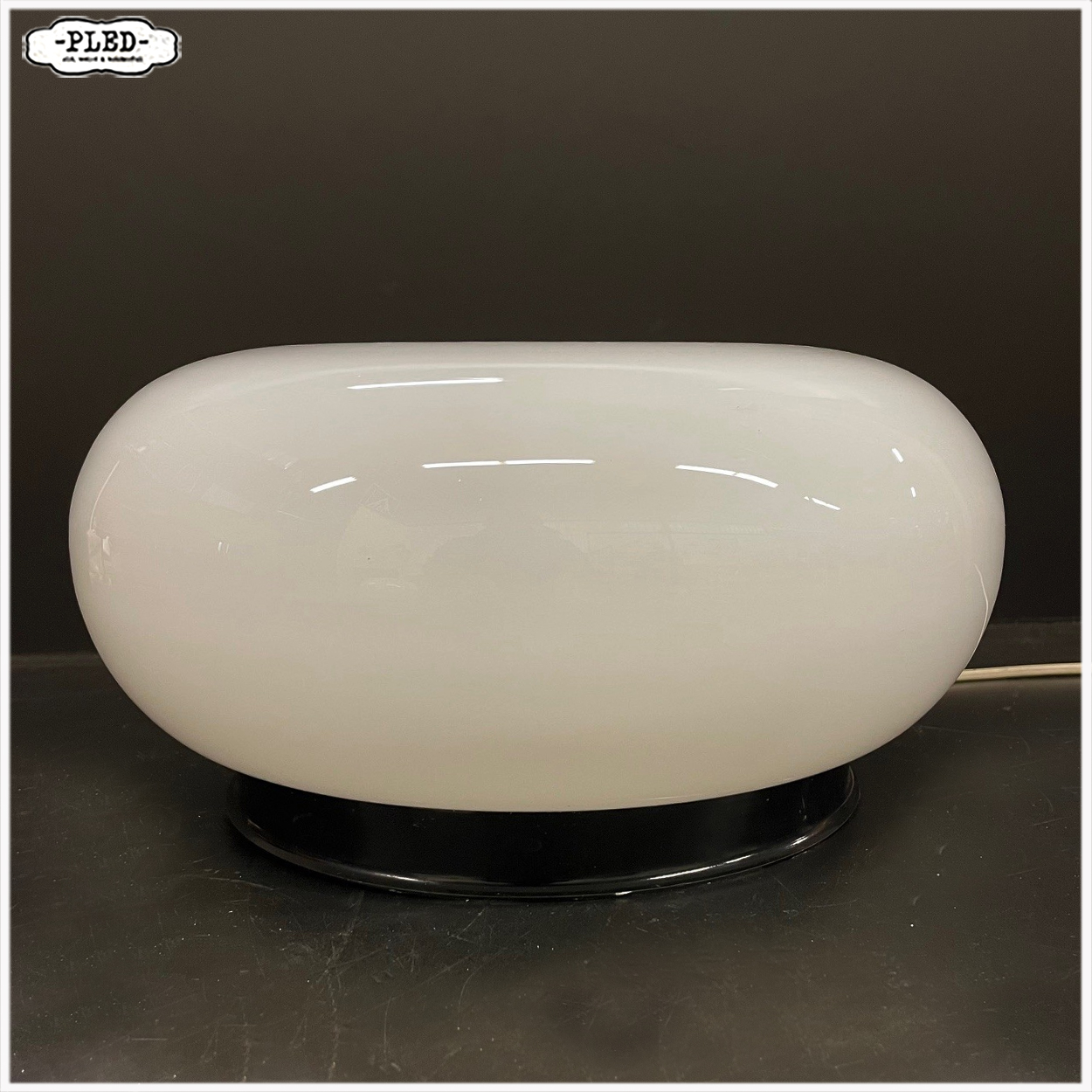 Stijlvolle opaalglazen plafonnière uit Tsjechoslowakije (jaren 70) - Afbeelding 3