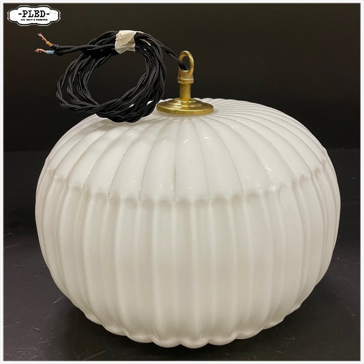 Vintage pompoenvormige opaal glazen pendellamp, Bohemen 1960s - Afbeelding 8