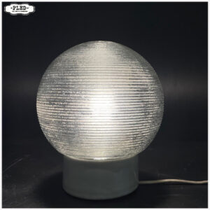 Vintage plafondlamp met porseleinen voet en geribbeld schutglas