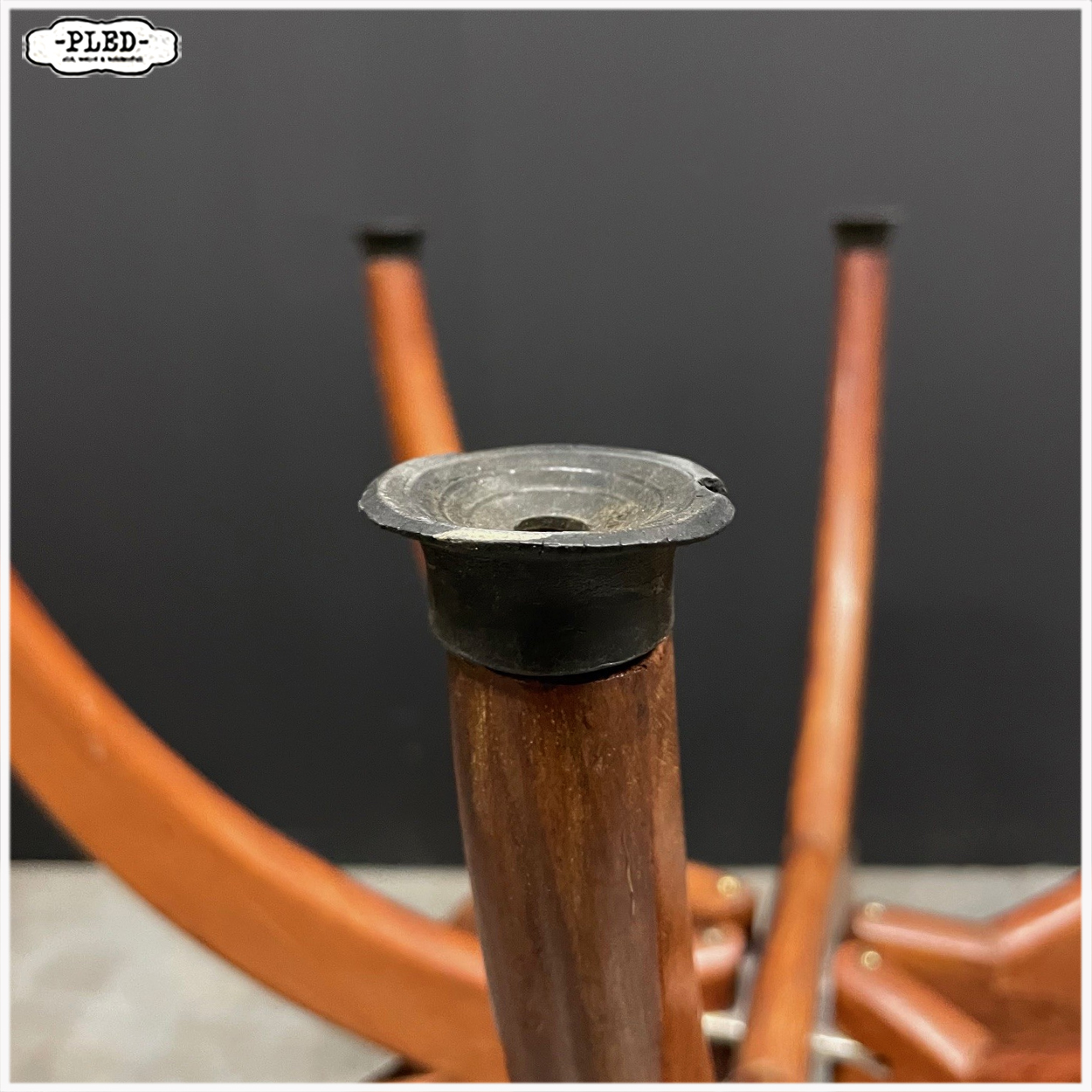 Italiaanse Mid-century 'Spinnenpoot' salontafel met marmeren blad - Afbeelding 11