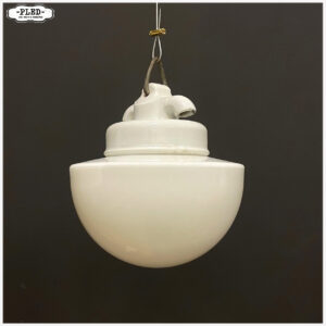 Oude porseleinen hanglamp met opaline glas, Bauhaus stijl