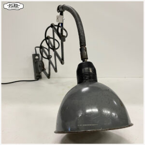 Industriele schaarlamp van Instala, Tsjechoslowakije