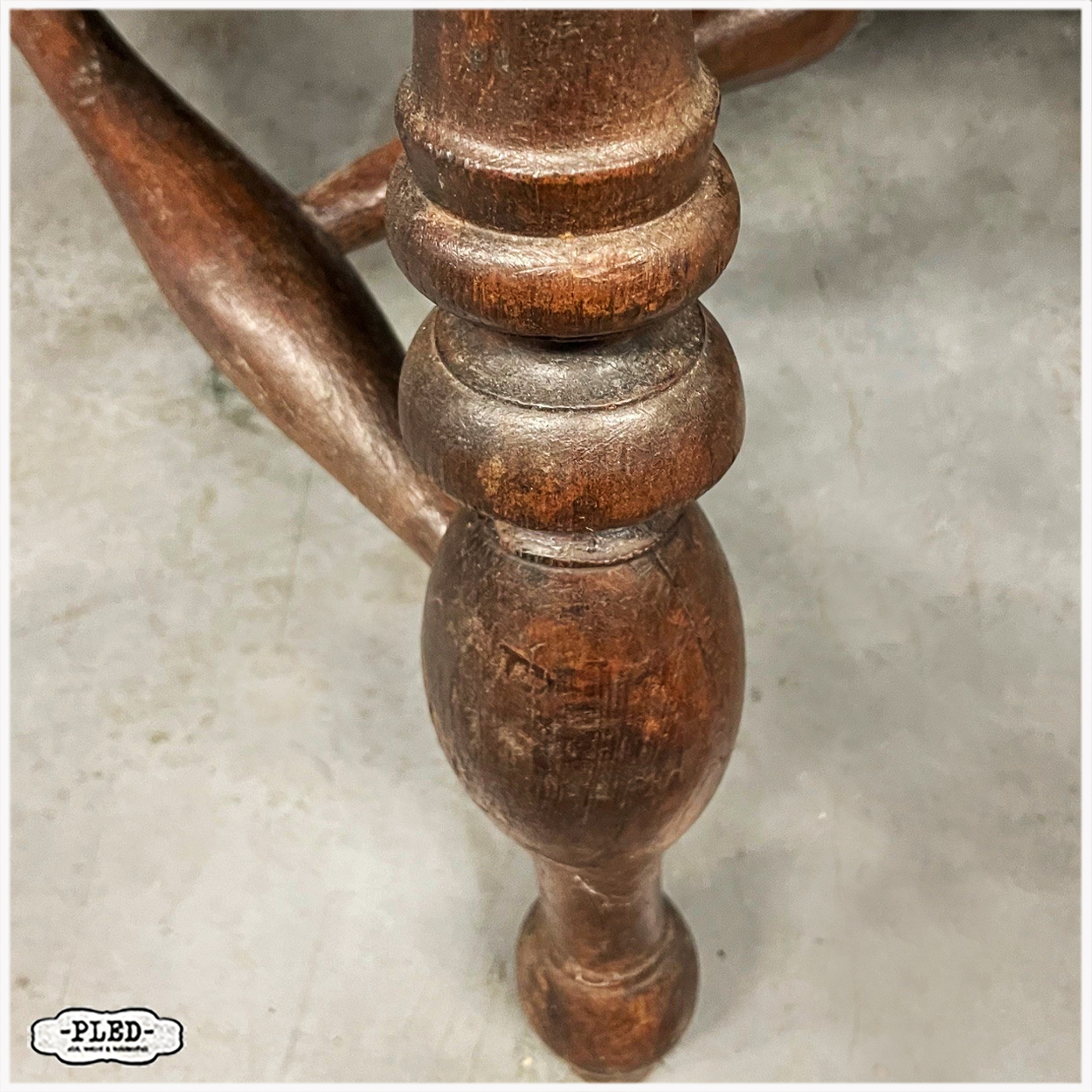 Antieke Engelse captain chair - Afbeelding 11