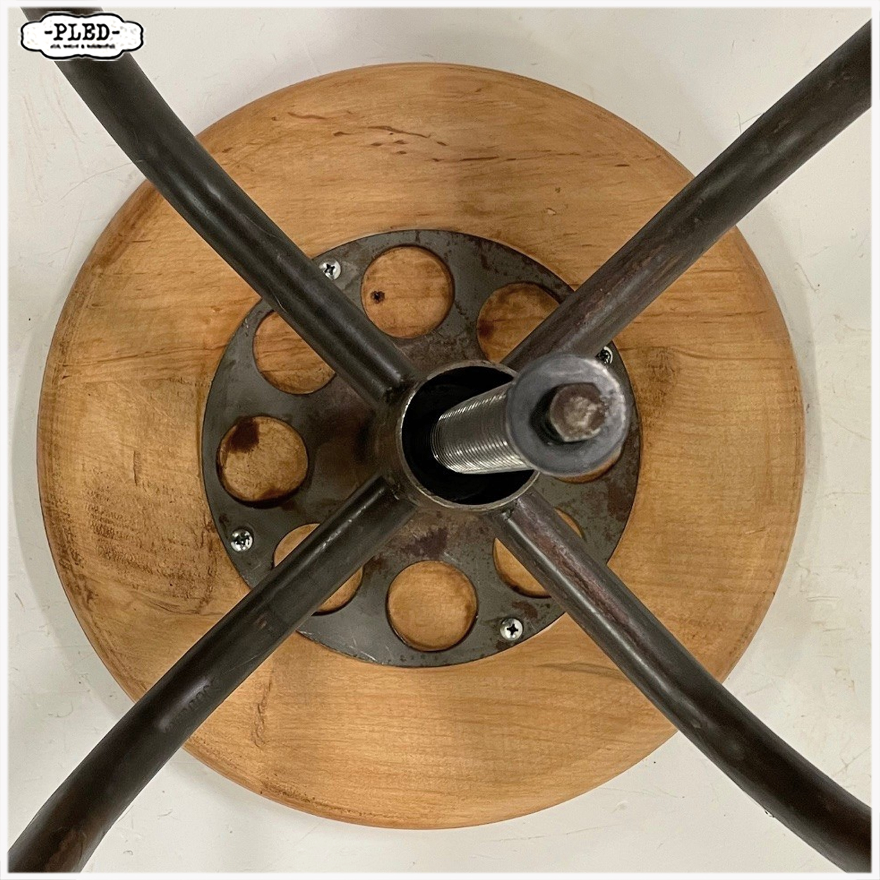 Robuuste (bar)krukken met draaispindel - Afbeelding 16