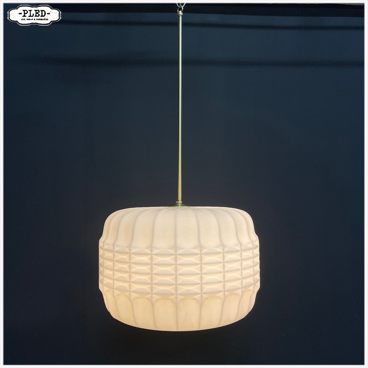 Prachtige, grote opaline pendellamp, Bohemen 1960s - Afbeelding 4