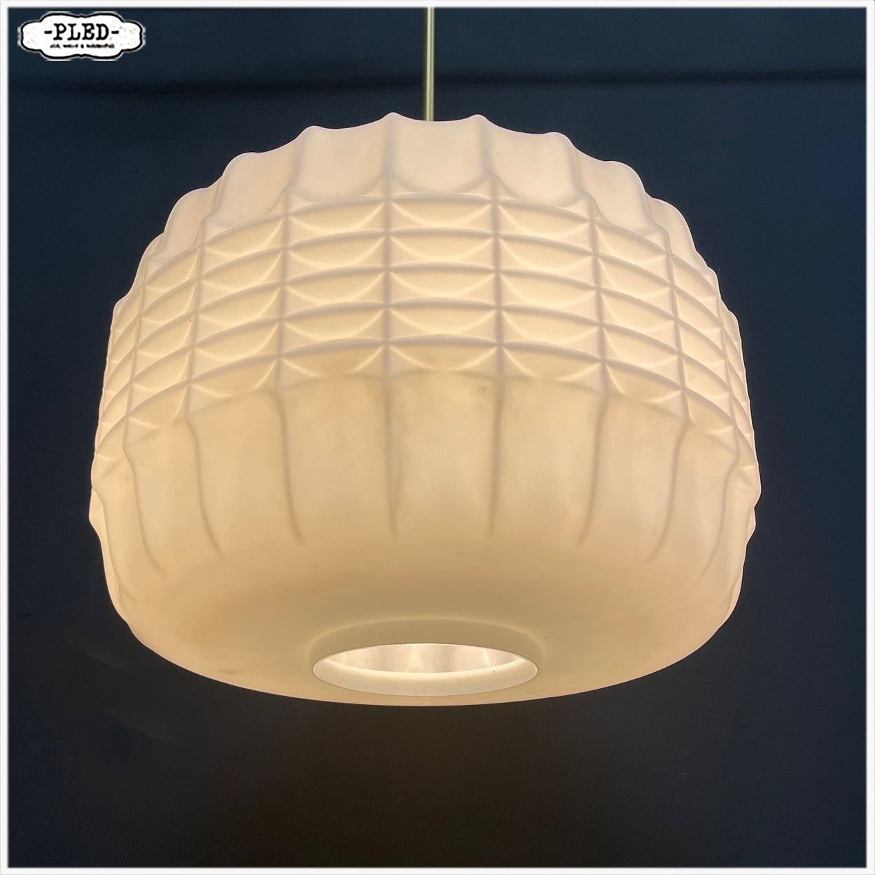 Prachtige, grote opaline pendellamp, Bohemen 1960s - Afbeelding 5