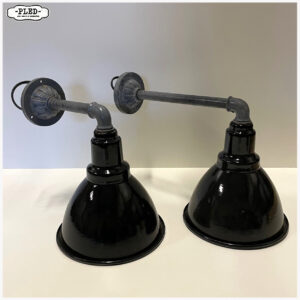 Wandlamp met zwart geëmailleerde kap