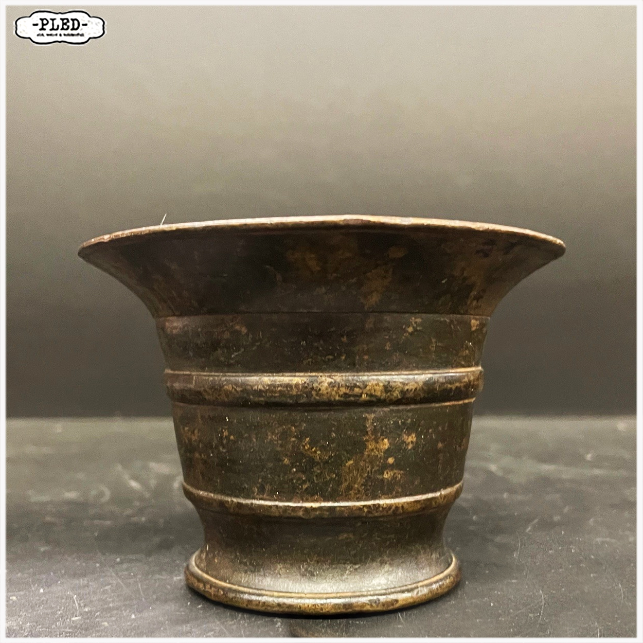 Oude bronzen vijzel met stamper - Afbeelding 4