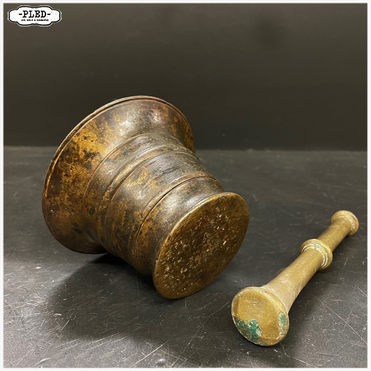 Oude bronzen vijzel met stamper - Afbeelding 6