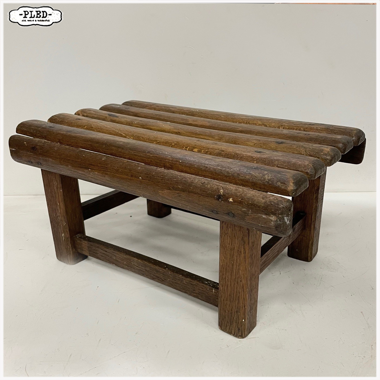 Oud houten voetenbankje / opstapje - Afbeelding 3