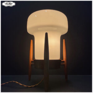 Opaline tafellamp, Mushroom,  ÚLUV, Tsjechoslowakije, 1960s