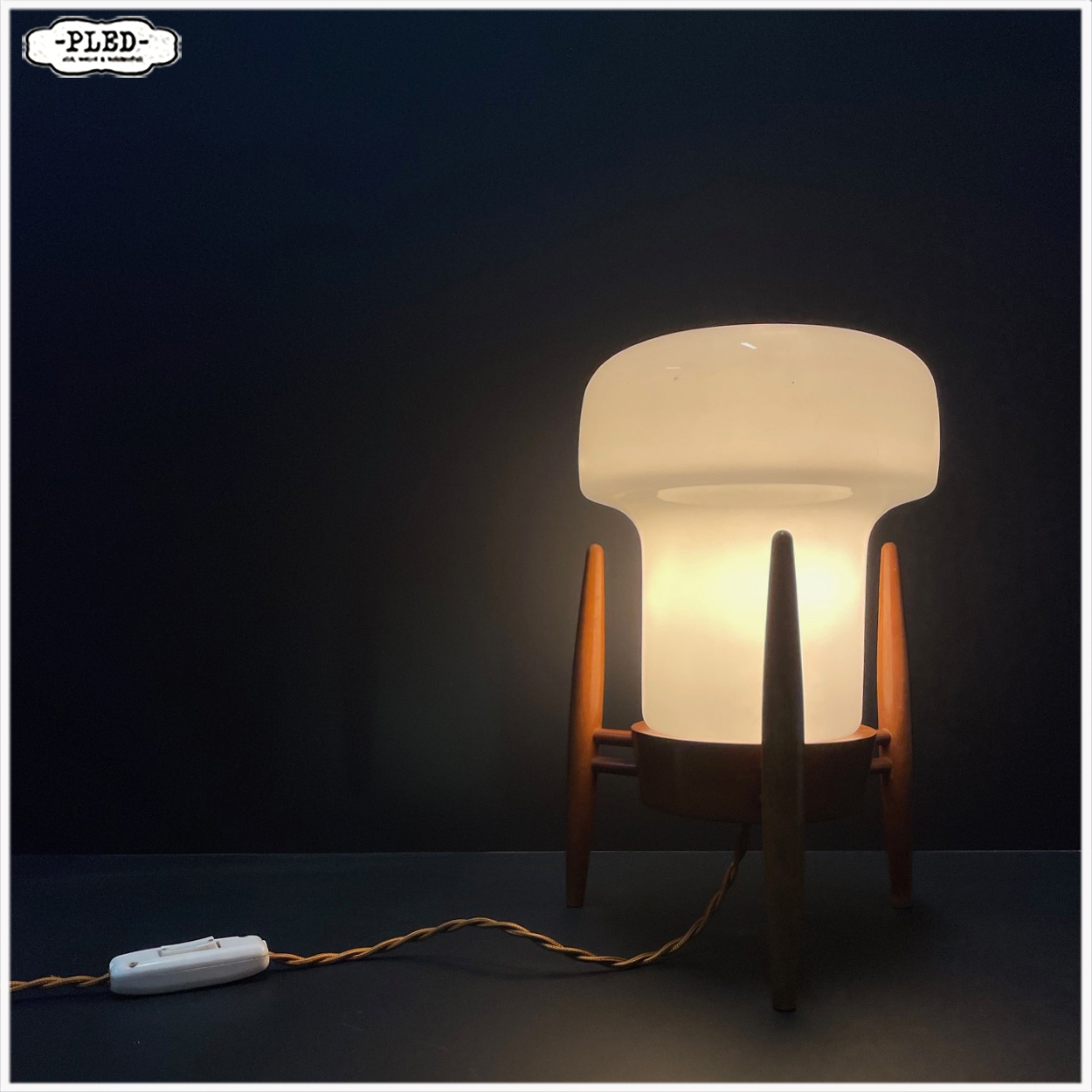 Opaline tafellamp, Mushroom, ÚLUV, Tsjechoslowakije, 1960s - Afbeelding 11