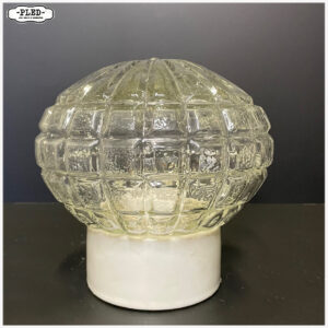 Porseleinen plafondlamp met glazen kap