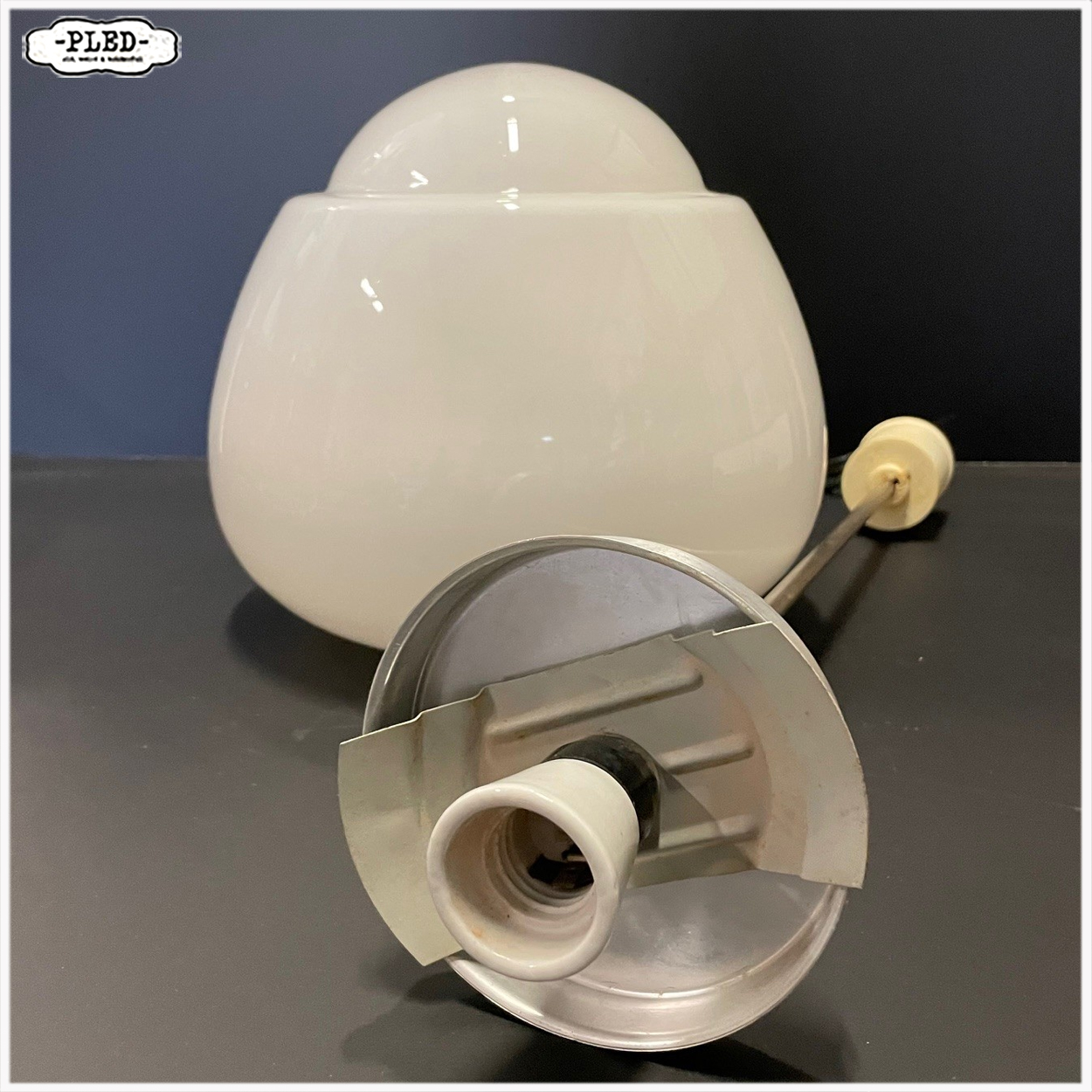 art deco opaline plafondlamp (groot) - Afbeelding 8