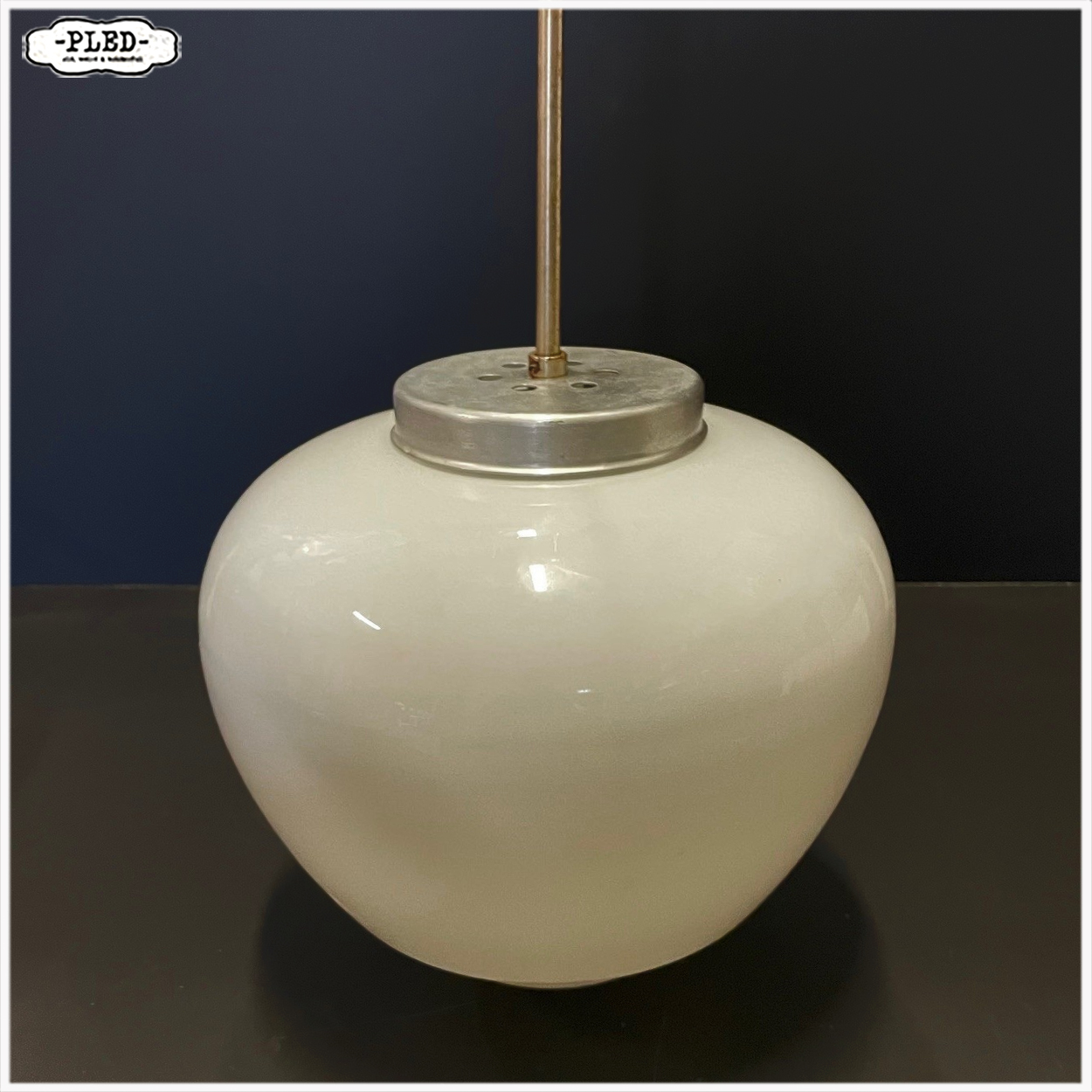 art deco opaline plafondlamp (groot) - Afbeelding 2