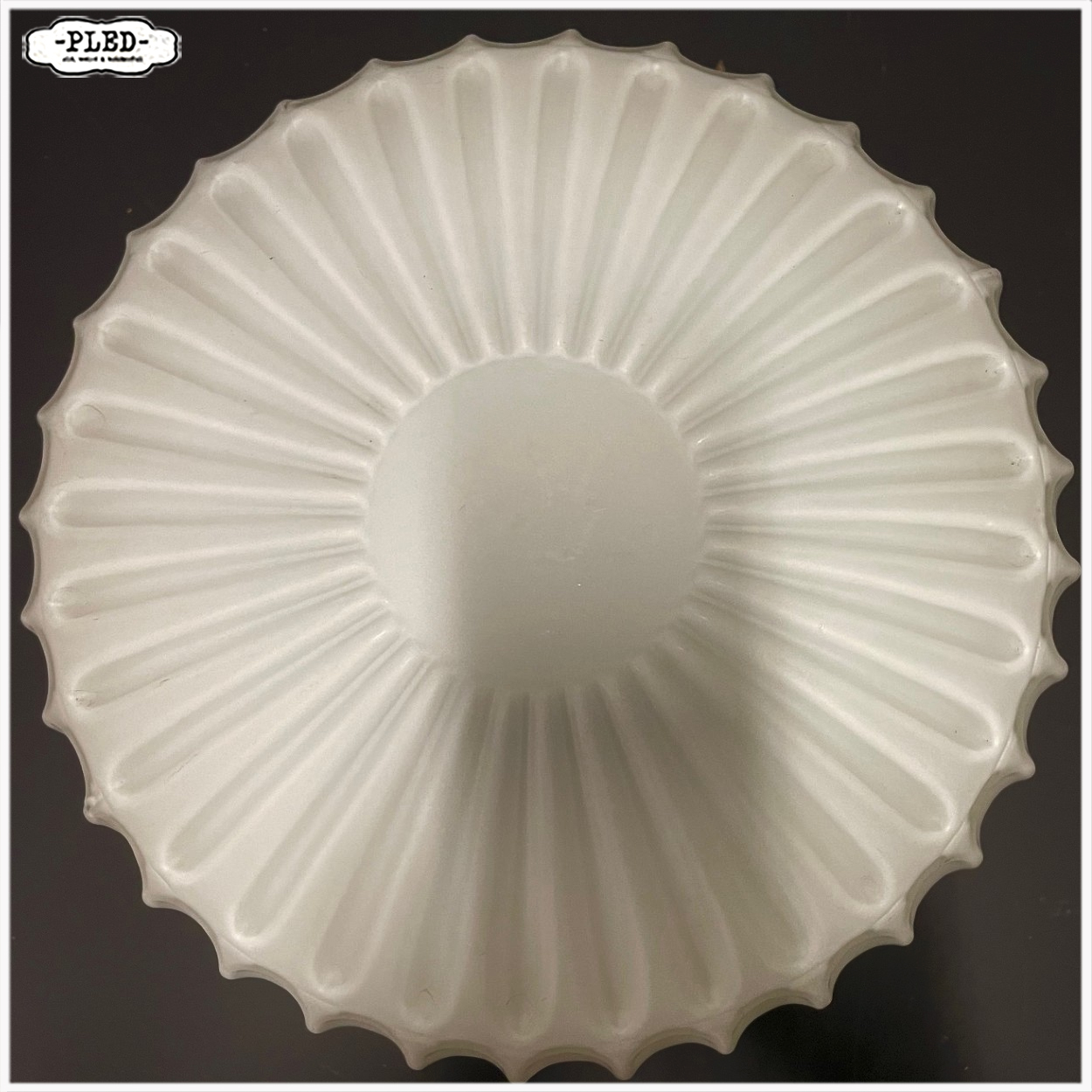 Erg fraaie, karakteristieke opaline pendellamp, Bohemen 1960s - Afbeelding 7