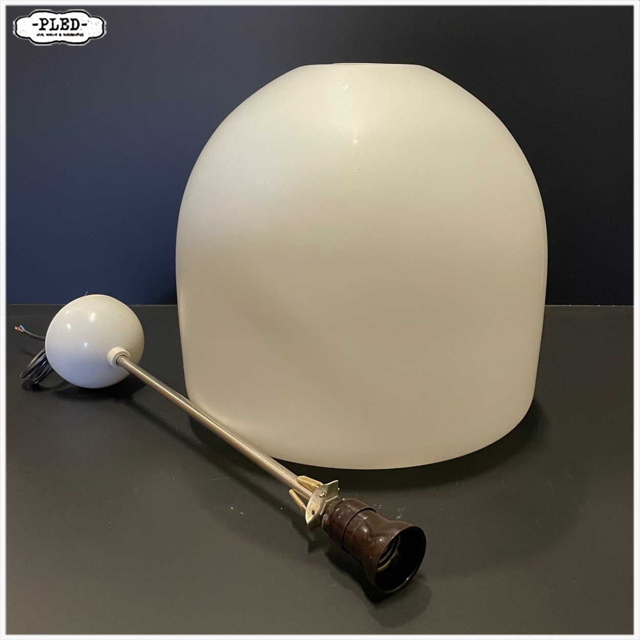 Grote opaline pendellampen, Tsjechië, jaren 70 - Afbeelding 8