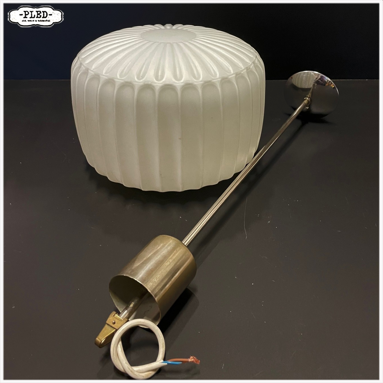 Erg fraaie, karakteristieke opaline pendellamp, Bohemen 1960s - Afbeelding 12