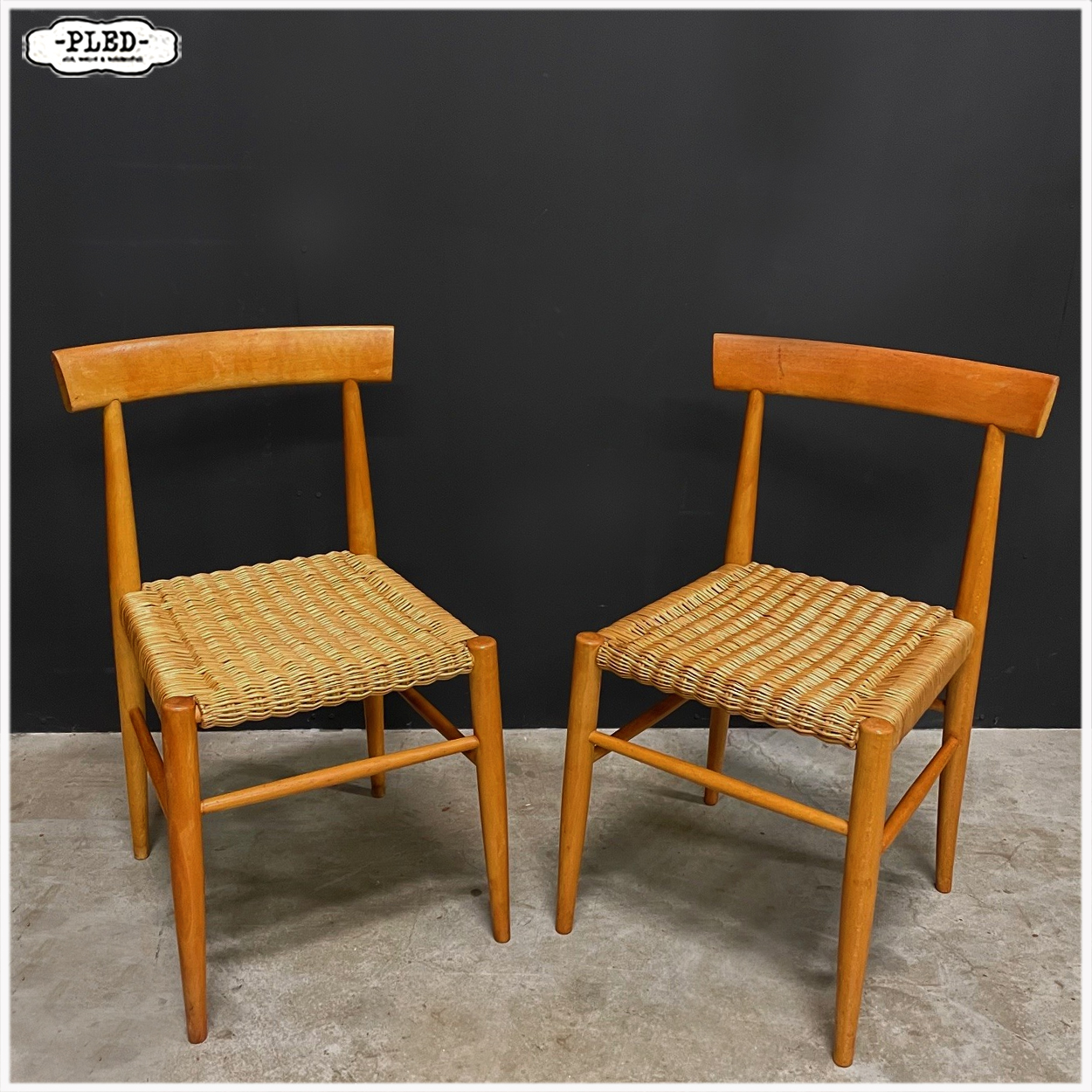 Set van twee beukenhouten stoelen, Krásná Jizba - Afbeelding 3