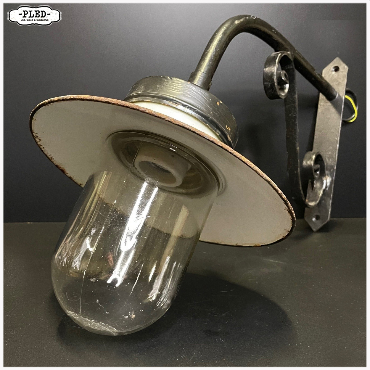 Oude wandlamp / buitenlamp - Afbeelding 4