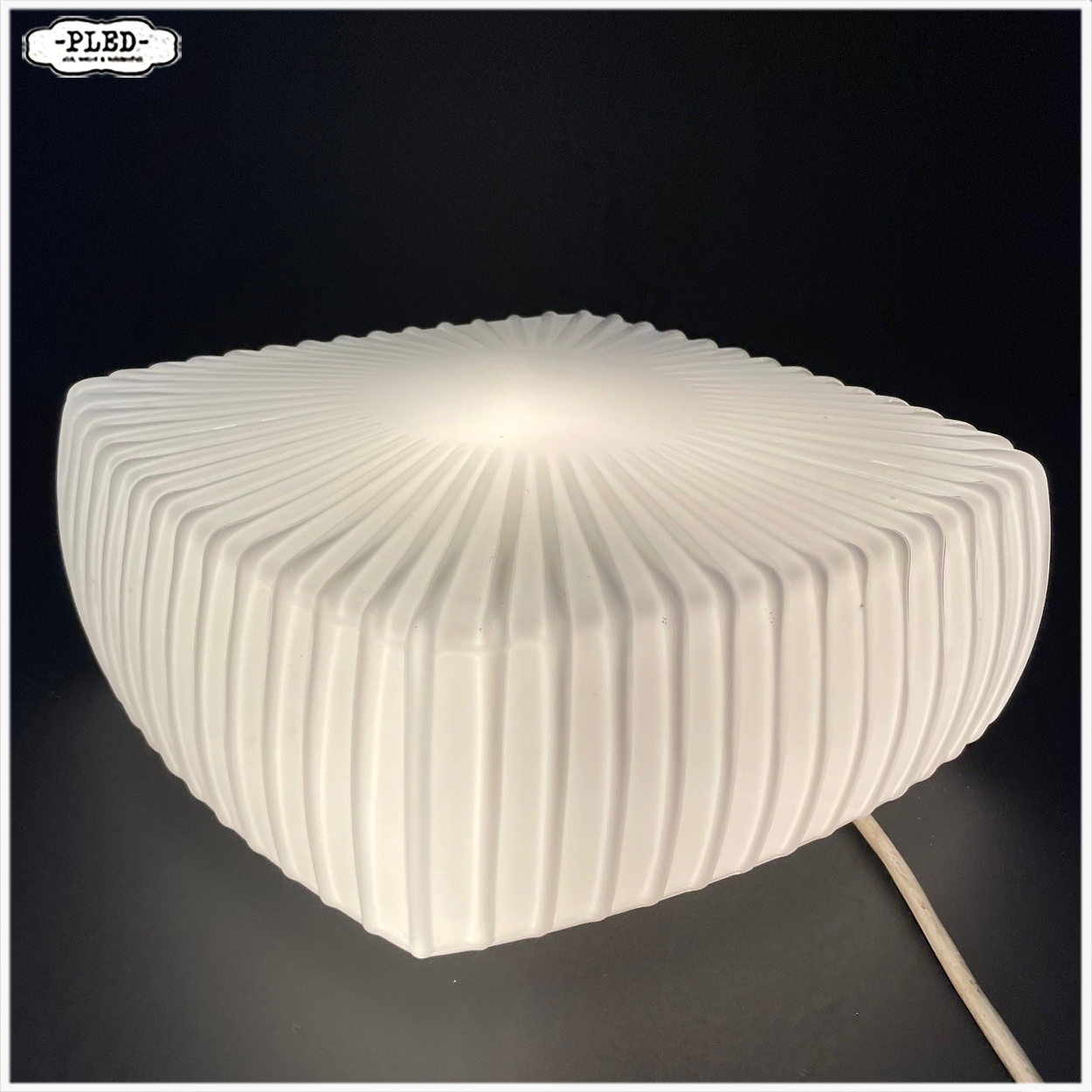 opaline plafonnière – jaren 60/70, Bohemen