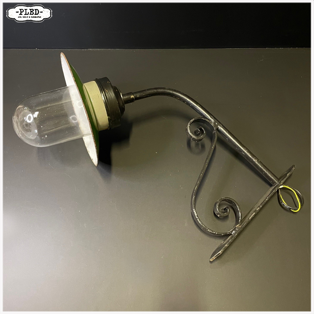 Oude wandlamp / buitenlamp - Afbeelding 7