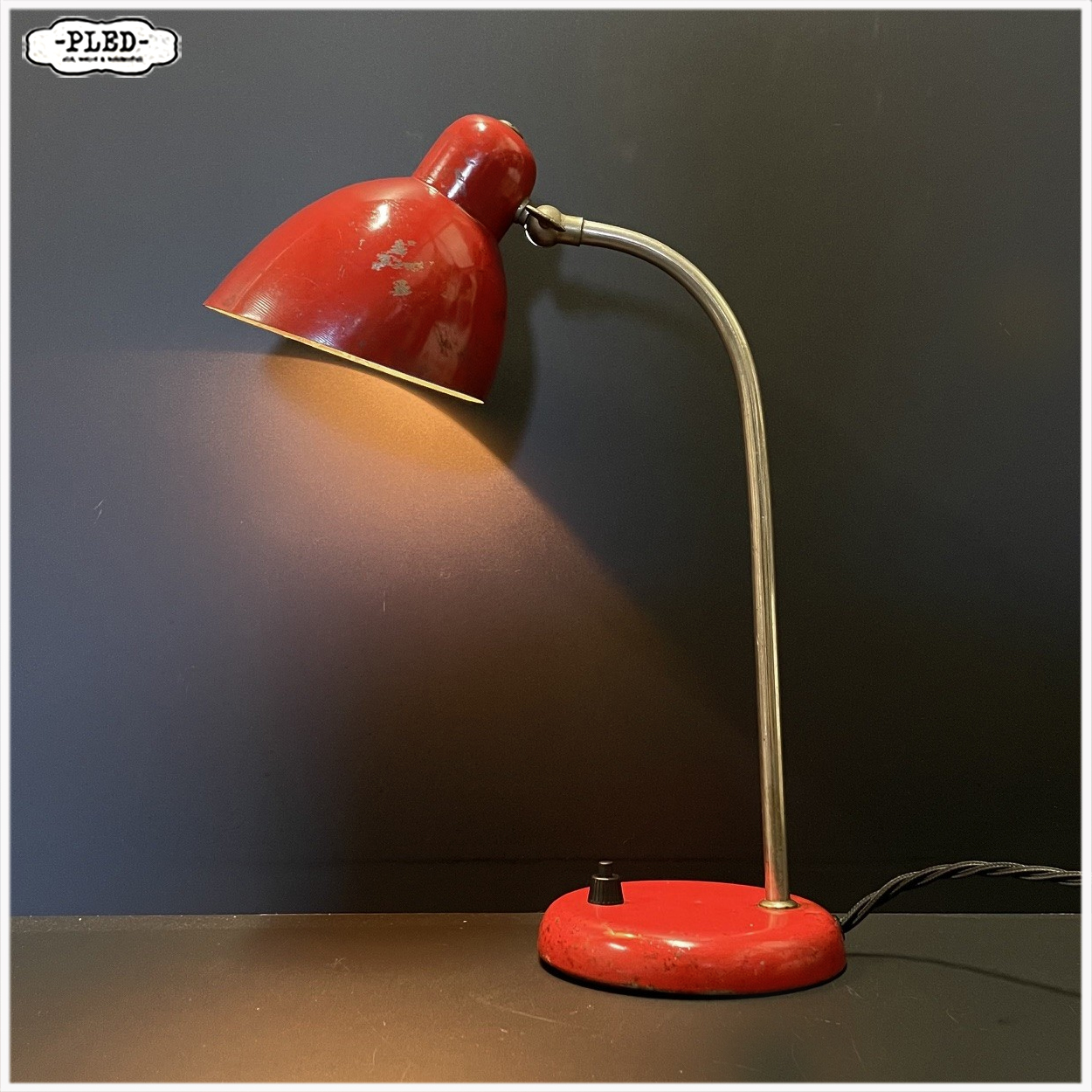 Kleine, rode bureaulamp, Bauhaus, circa 1935 - Afbeelding 9