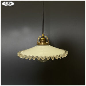 Oud opaline schoenmakers hanglampje