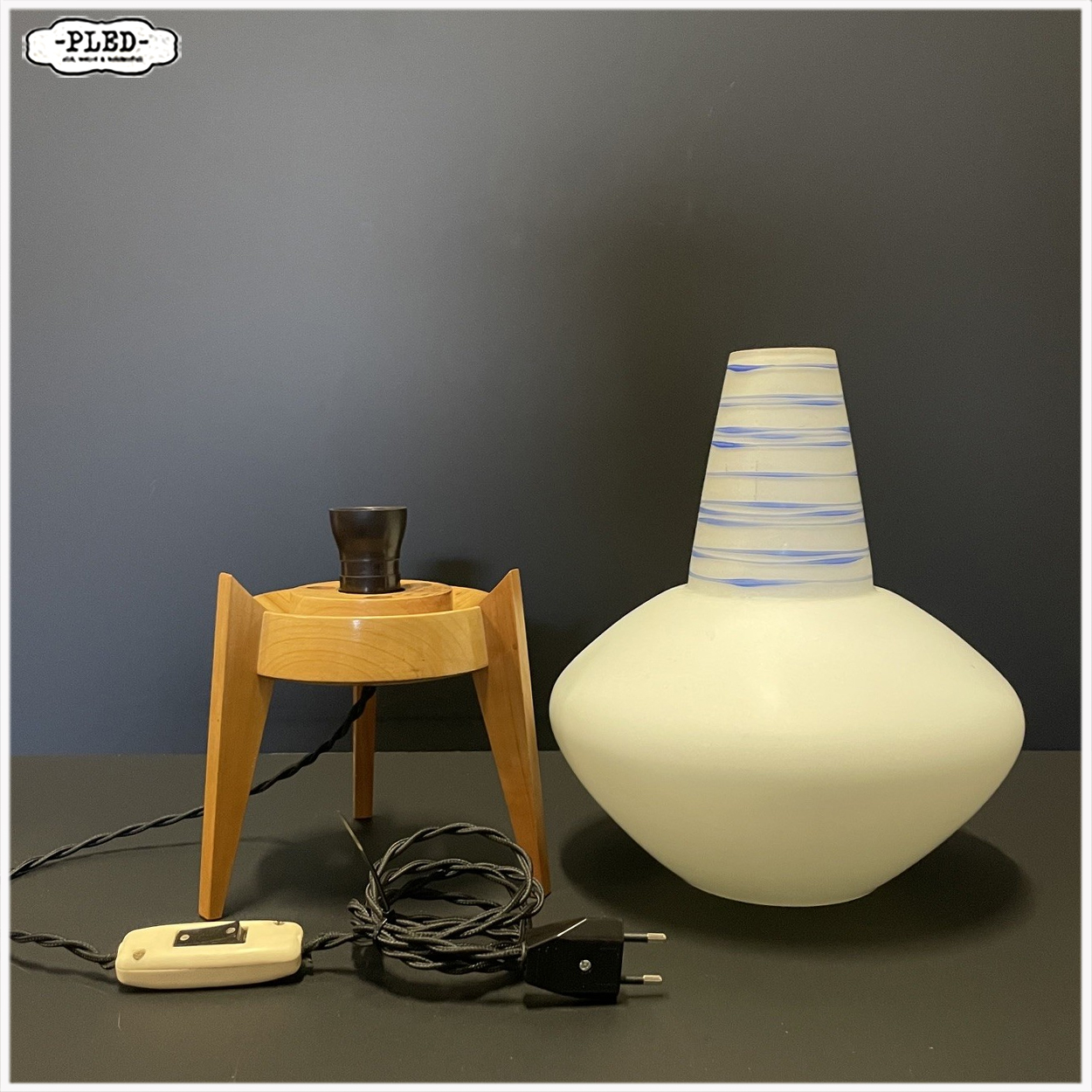Opaline tafellamp, ÚLUV, Tsjechoslowakije, 1960s - Afbeelding 8