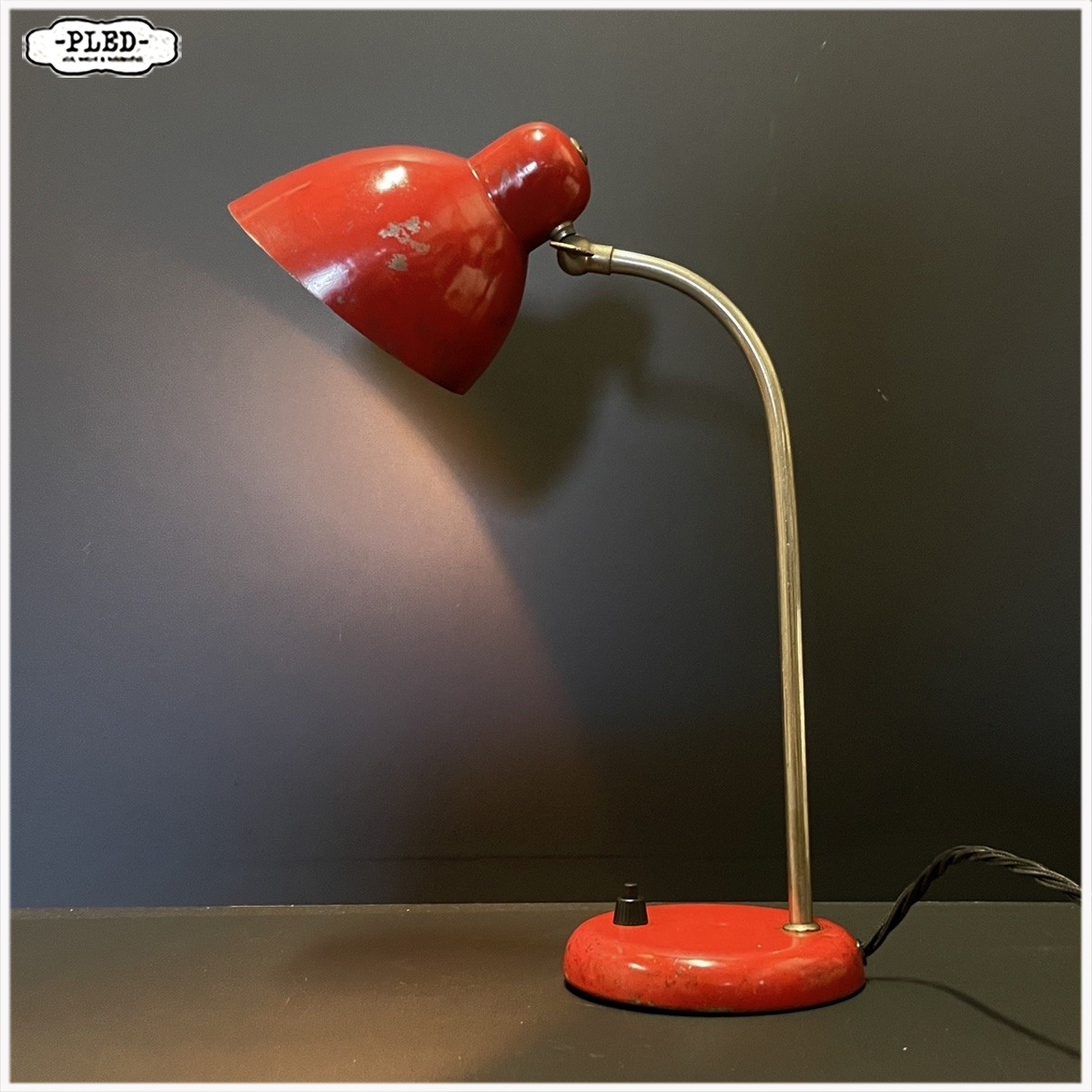 Kleine, rode bureaulamp, Bauhaus, circa 1935 - Afbeelding 2