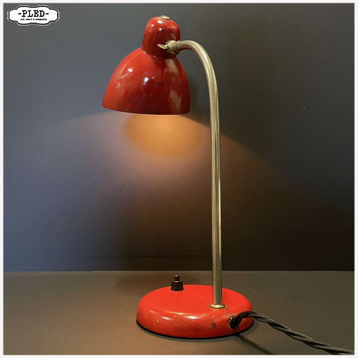 Kleine, rode bureaulamp, Bauhaus, circa 1935 - Afbeelding 8
