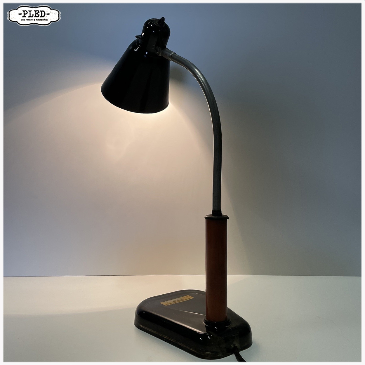 Zeldzame Duitse bureaulamp met glazen voet, Bauhaus - Afbeelding 6