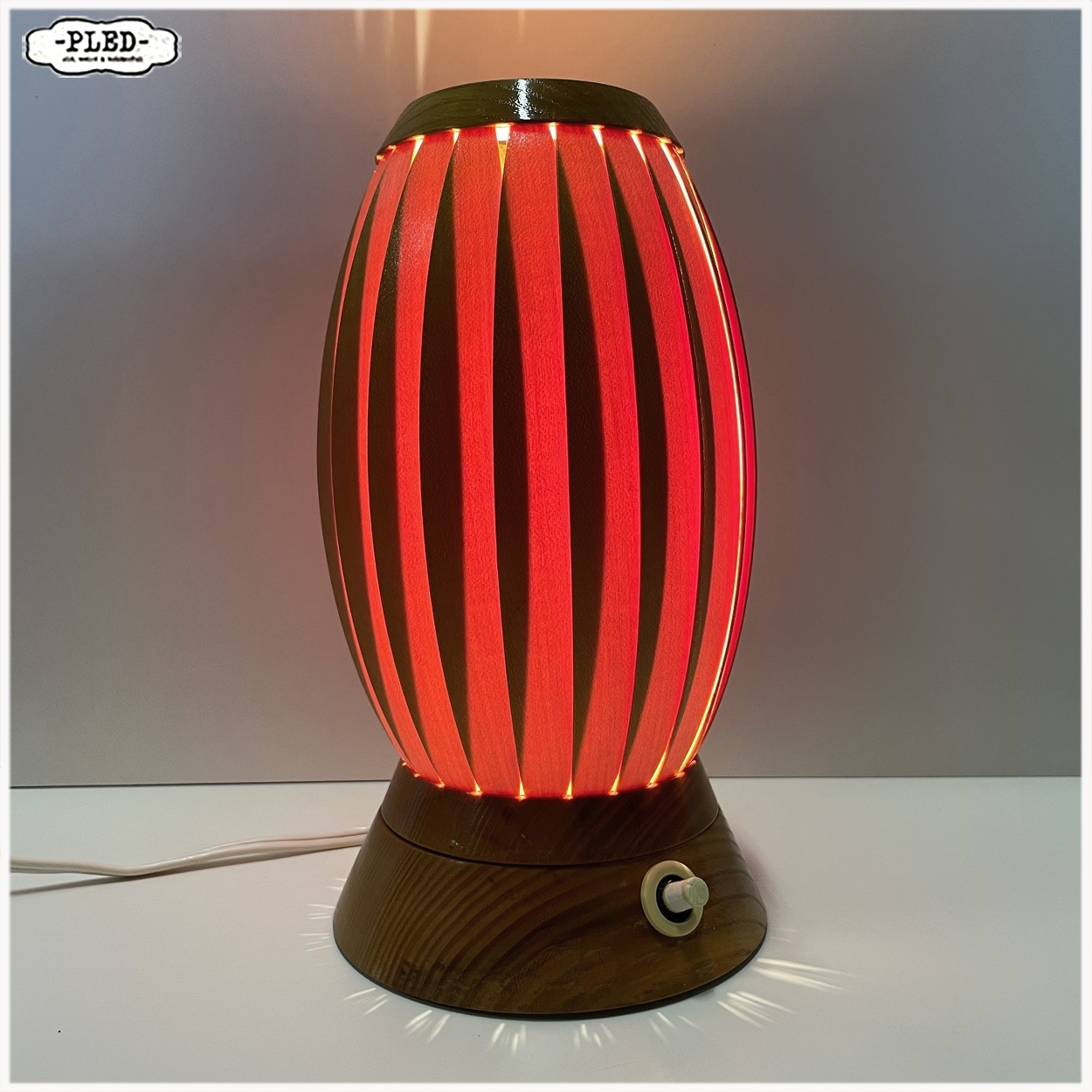 Coconvormige tafellamp met houten lamellen, Tsjechoslowakije 1960s - Afbeelding 6