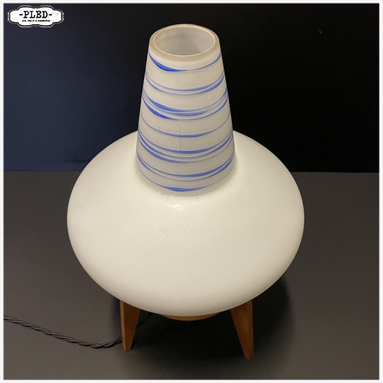 Opaline tafellamp, ÚLUV, Tsjechoslowakije, 1960s - Afbeelding 4