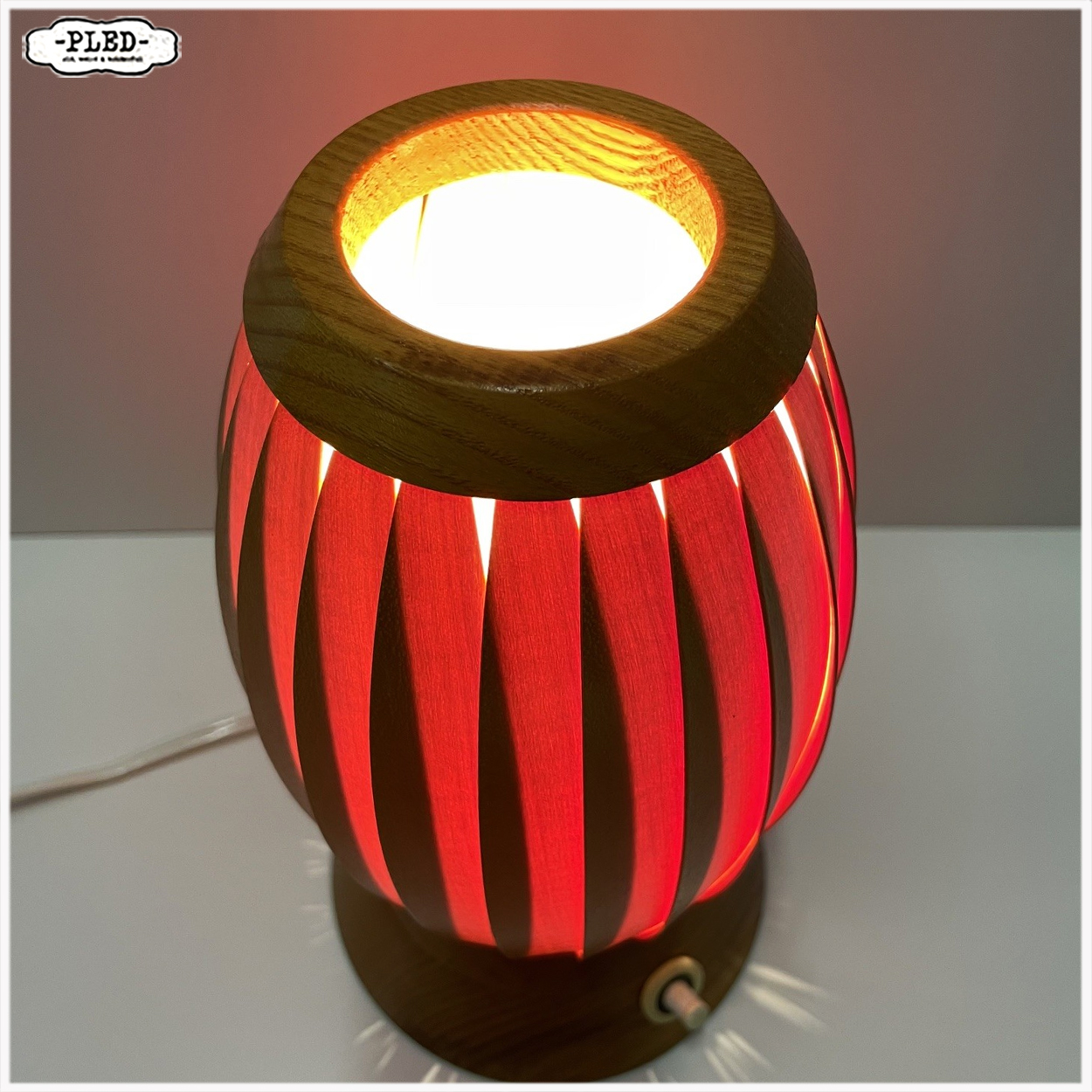 Coconvormige tafellamp met houten lamellen, Tsjechoslowakije 1960s - Afbeelding 5