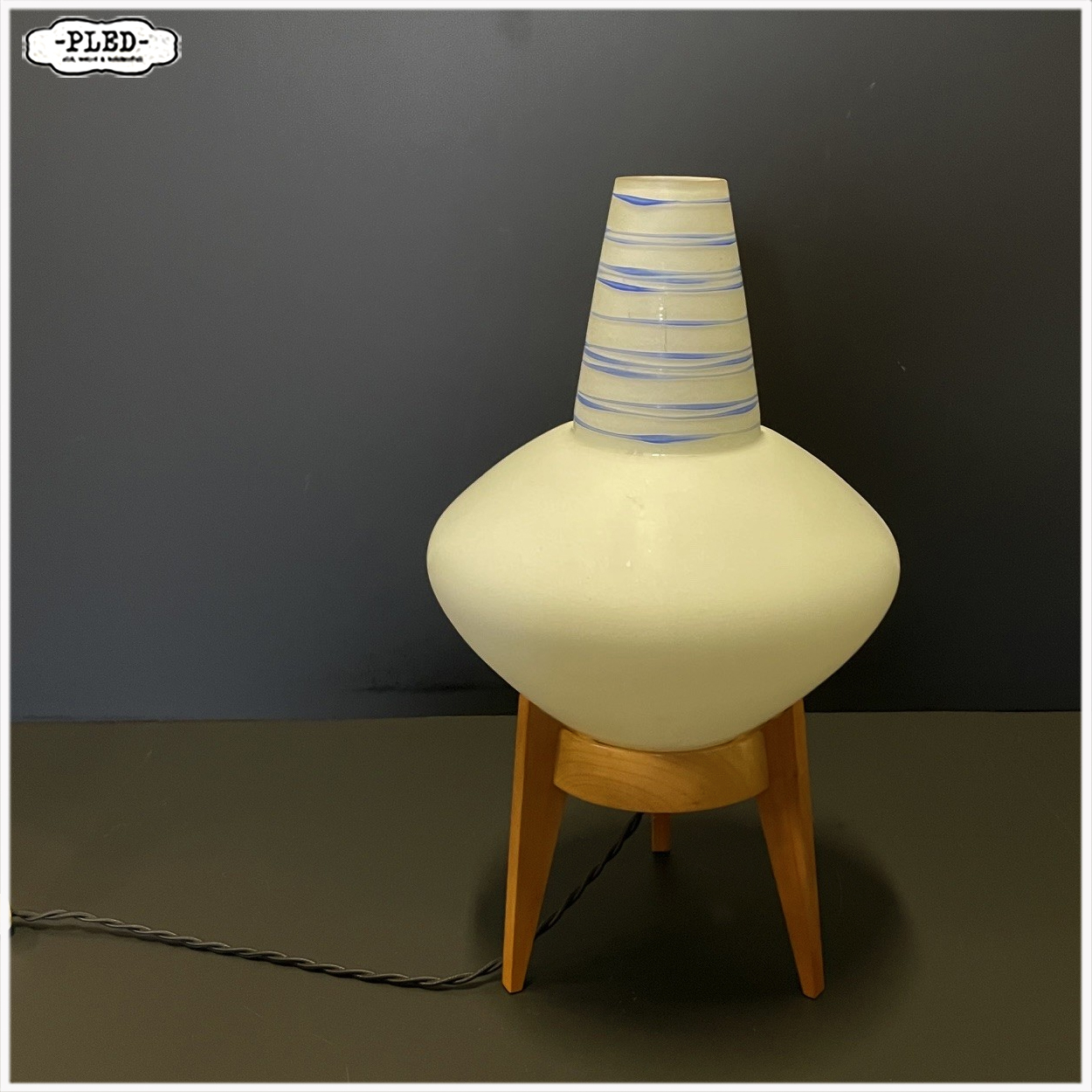 Opaline tafellamp, ÚLUV, Tsjechoslowakije, 1960s - Afbeelding 5