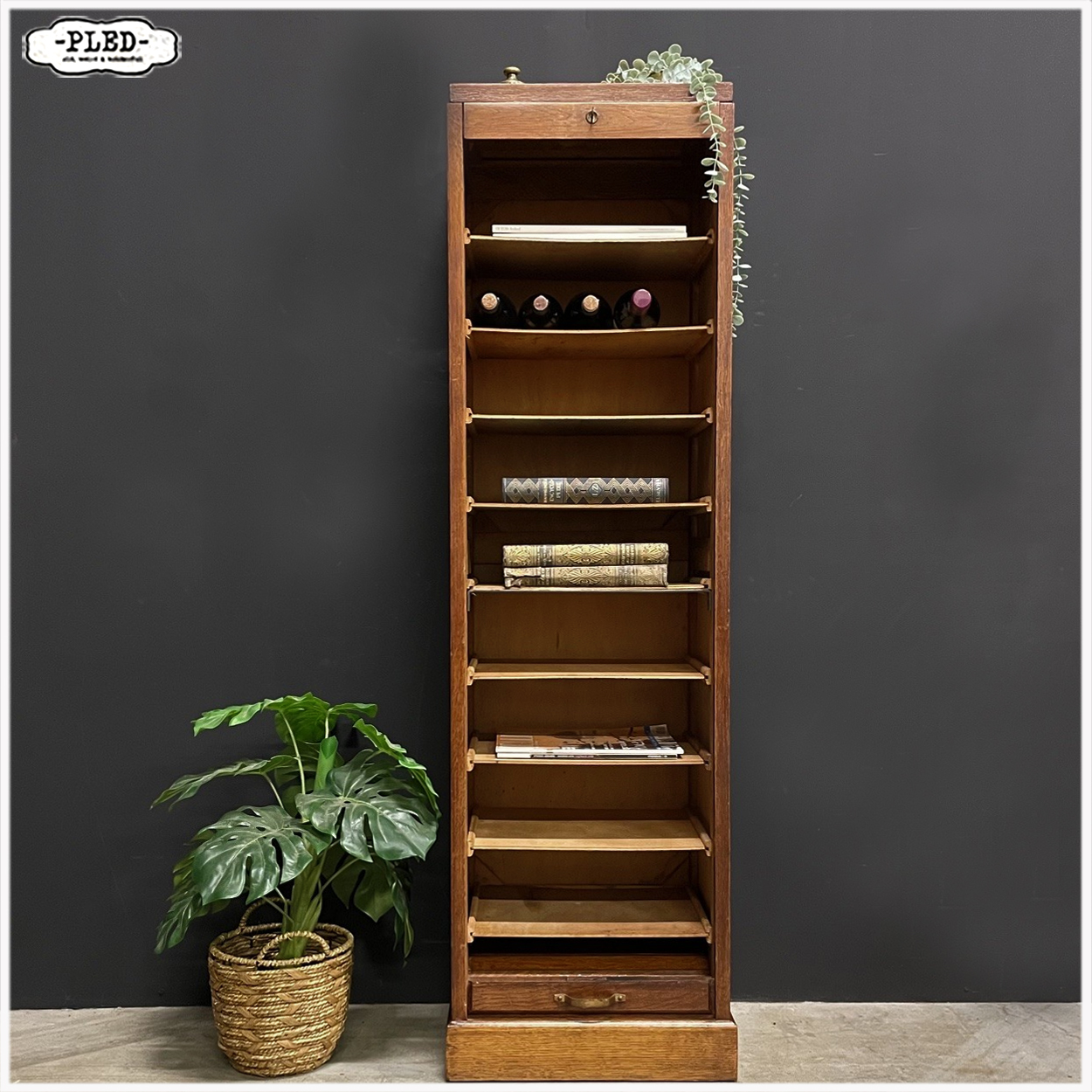 Oud roldeur kastje, 150 cm hoog - Afbeelding 2