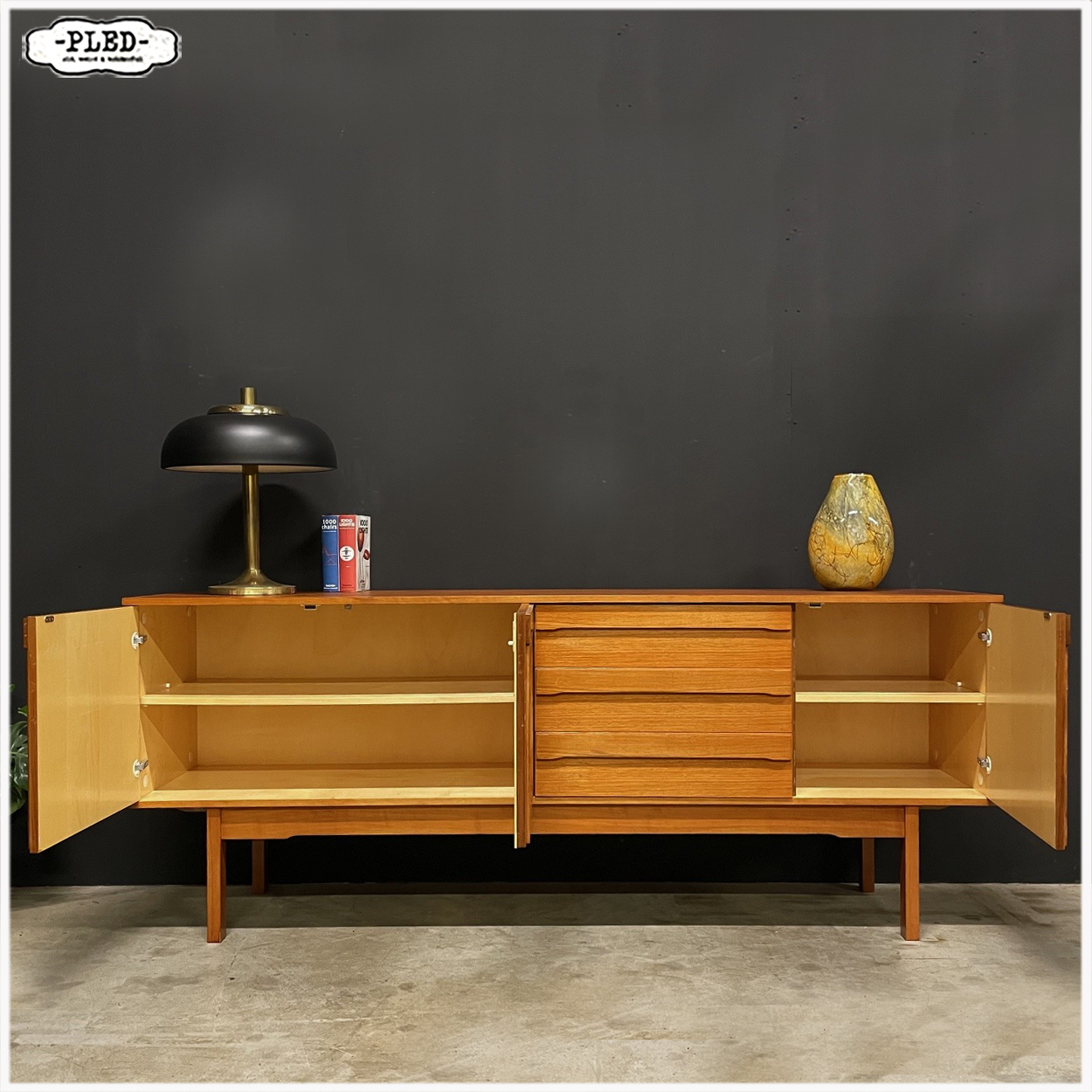 Vintage sideboard, walnoten, Zweden, 1971 - Afbeelding 3