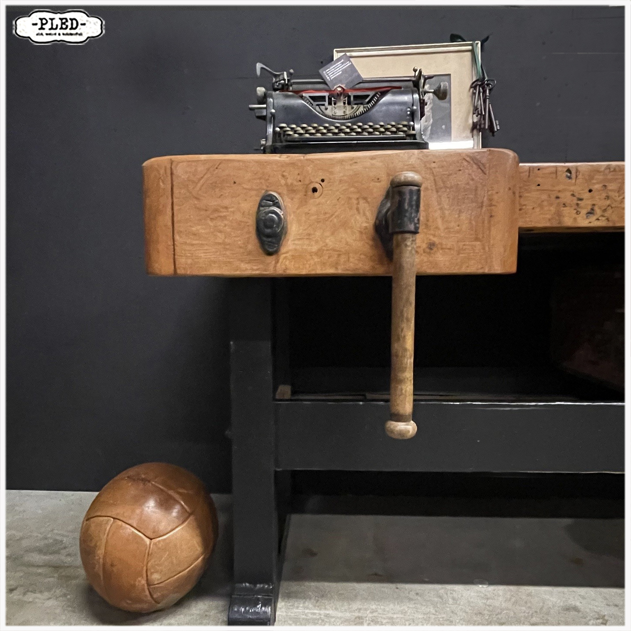 Erg fraaie, oude, robuuste houten werkbank - Afbeelding 6