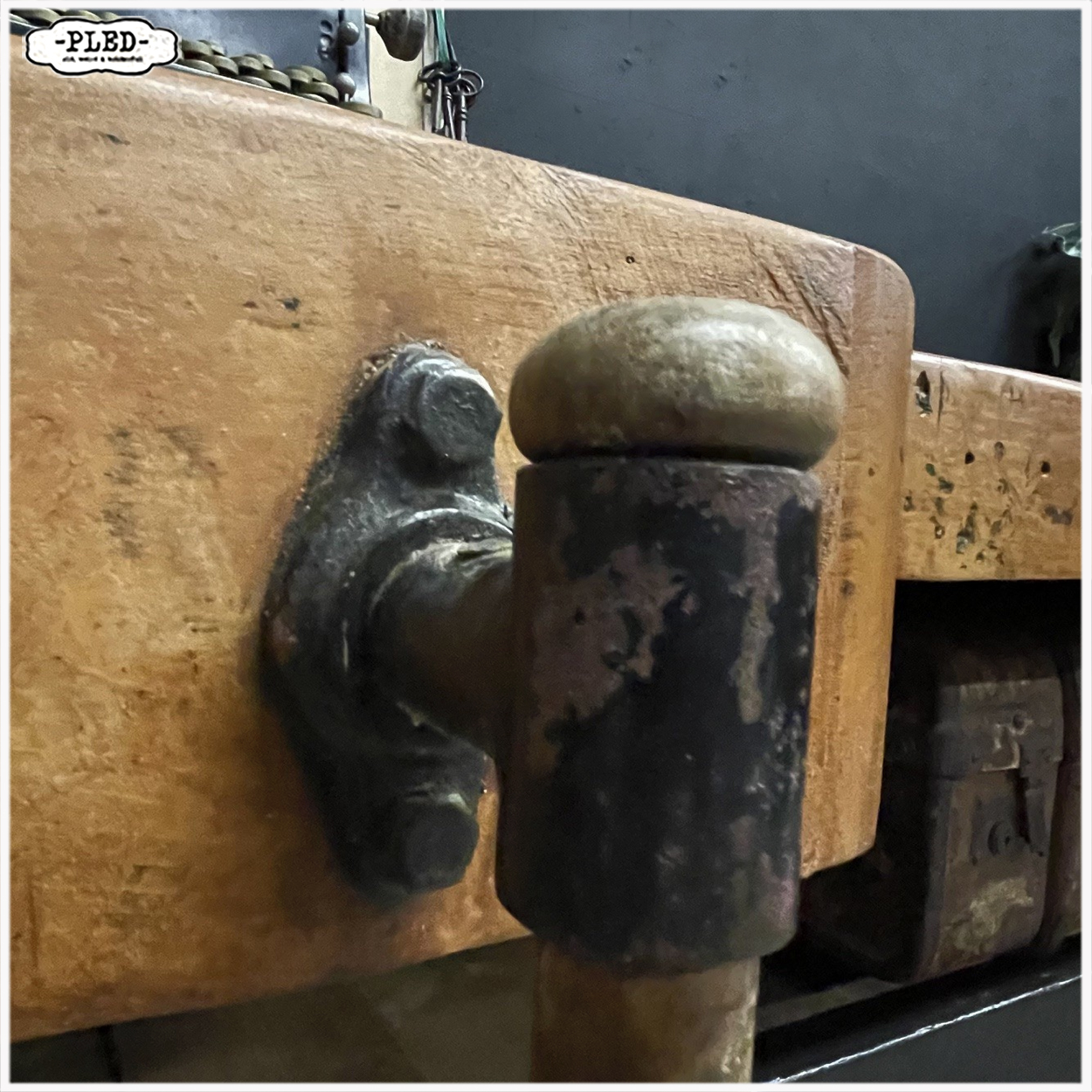 Erg fraaie, oude, robuuste houten werkbank - Afbeelding 19