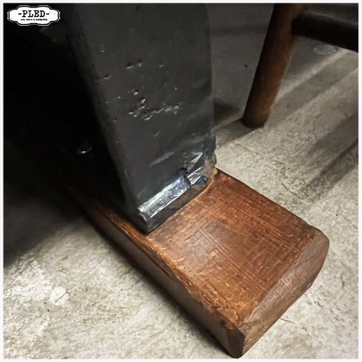 Oude werkbank / industriële werkplek / sidetable - Afbeelding 15