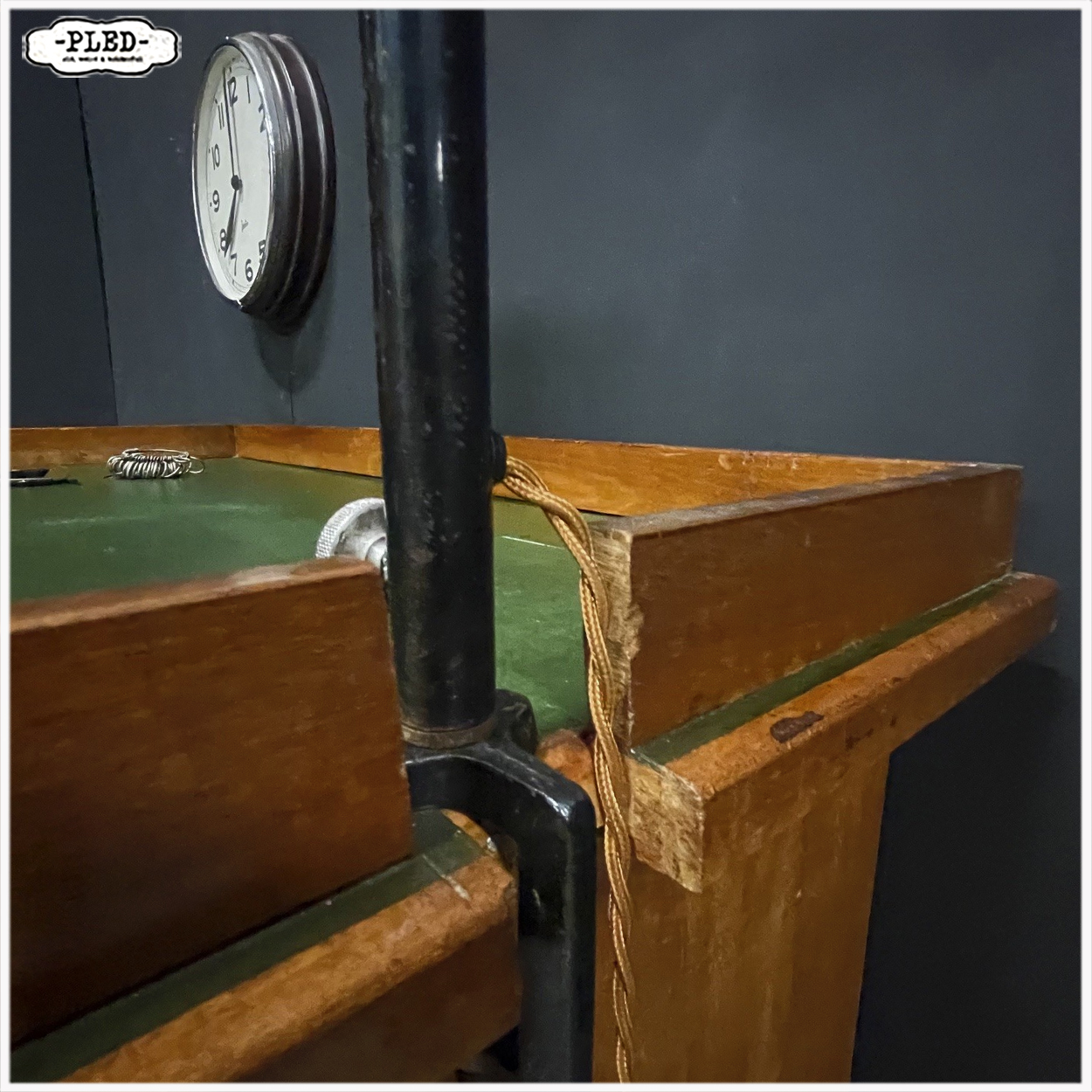 Oude horlogemakers werkbank - Afbeelding 15