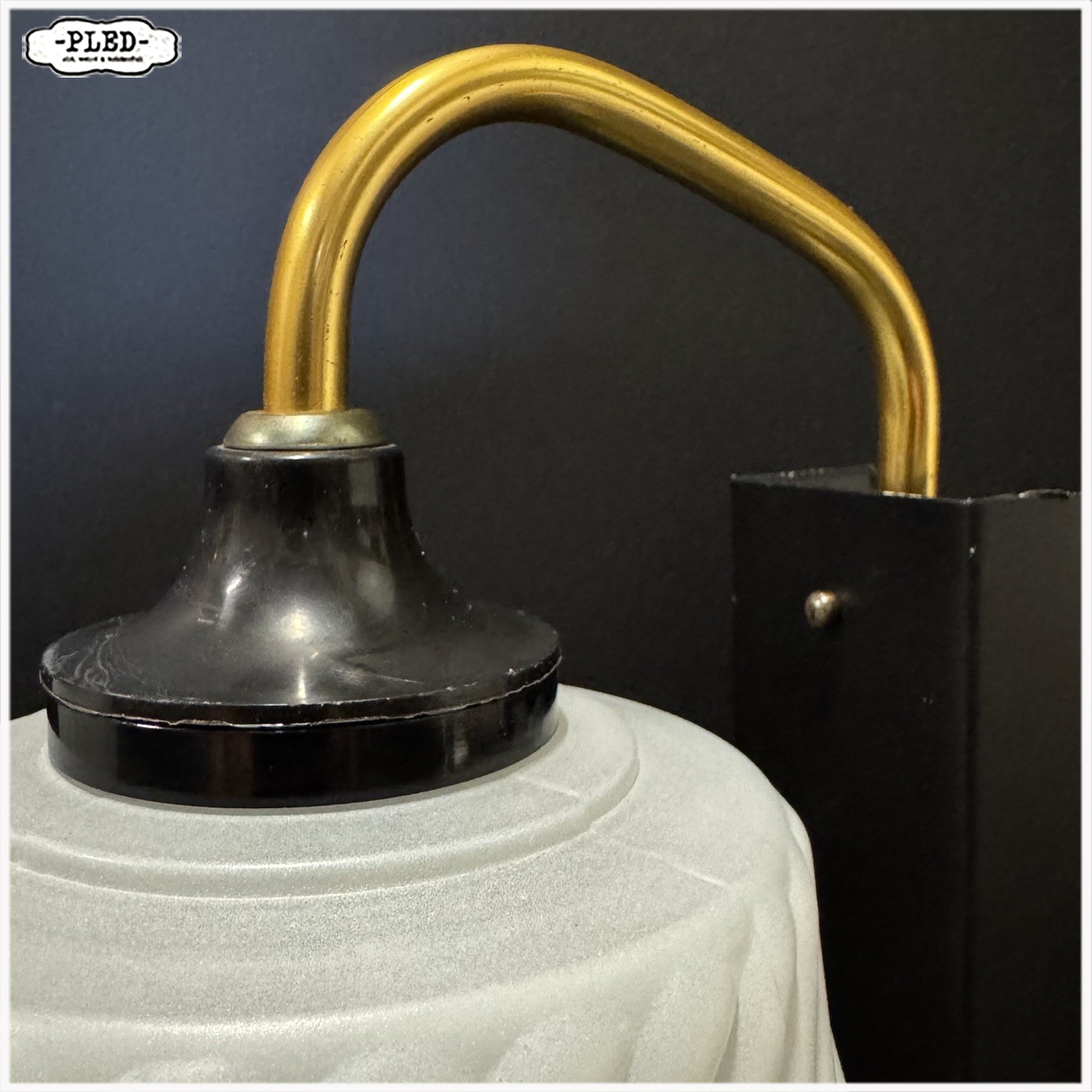 Twee vintage wandlampen met matglazen kapjes - Afbeelding 5