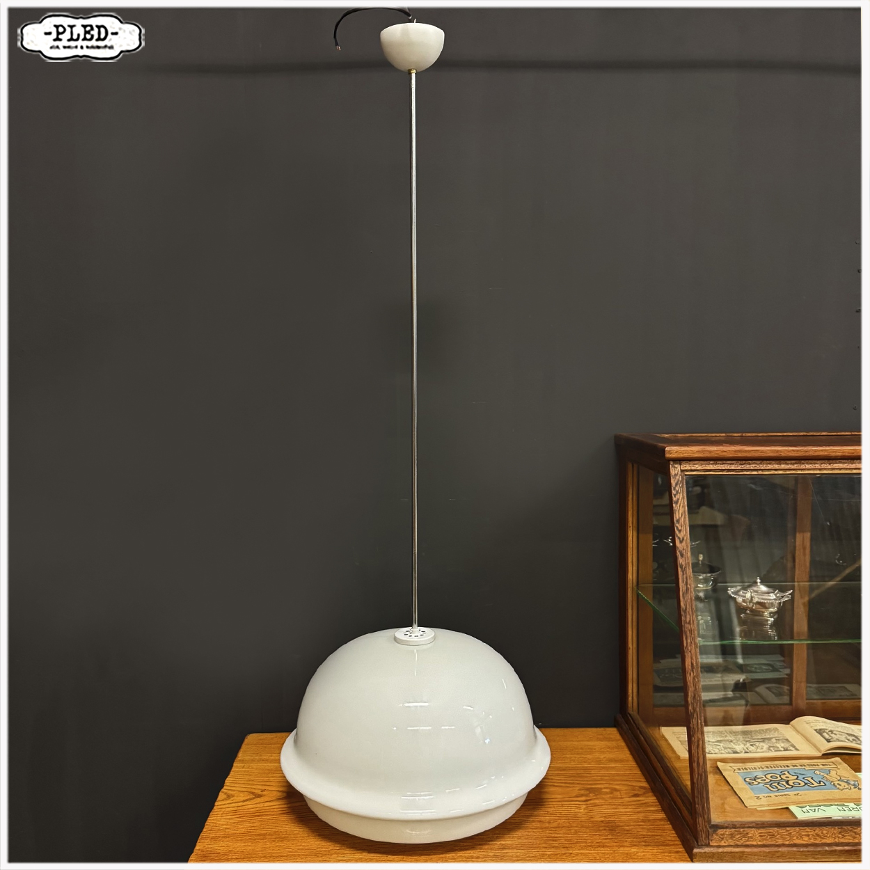 Grote vintage opaline pendellamp, Karel Volf - Afbeelding 4