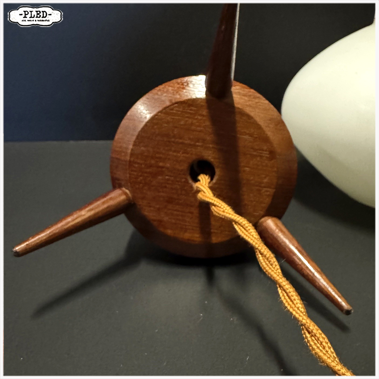 Vintage tafellamp met mat opaline glazen kap, 1960s - Afbeelding 13